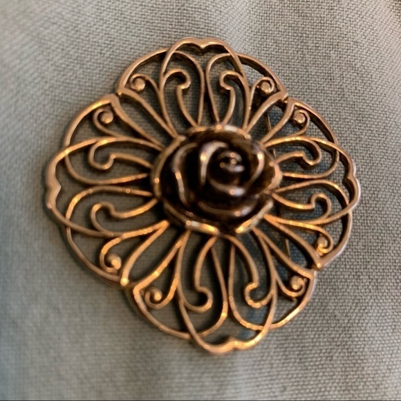 Vintage Jewelry - Vintage filigree brooch pin